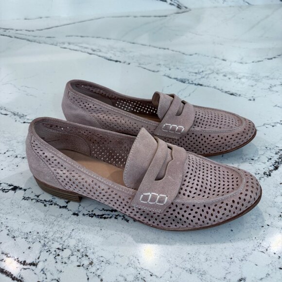 G.H. Bass & Co. Ellie Perforated Loafers Light Pink Suede Size 11 - Picture 3 of 5